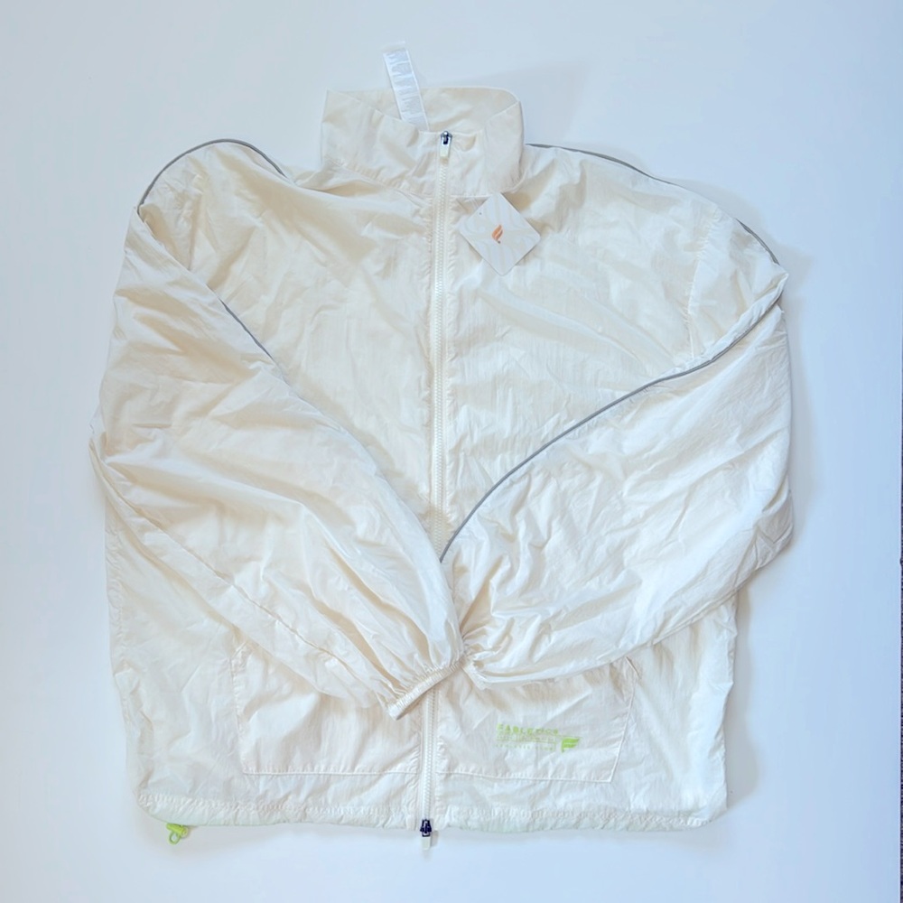 NWT Fabletics Women’s Cream Oversized Windbreaker Jacket Lightweight Sporty Zip